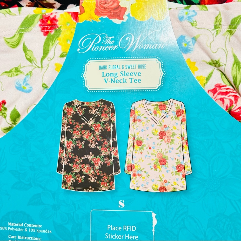 The Pioneer Woman 3/4 Sleeves T-shirts Sweet Rose & Dark Floral NEW - Picture 2 of 6